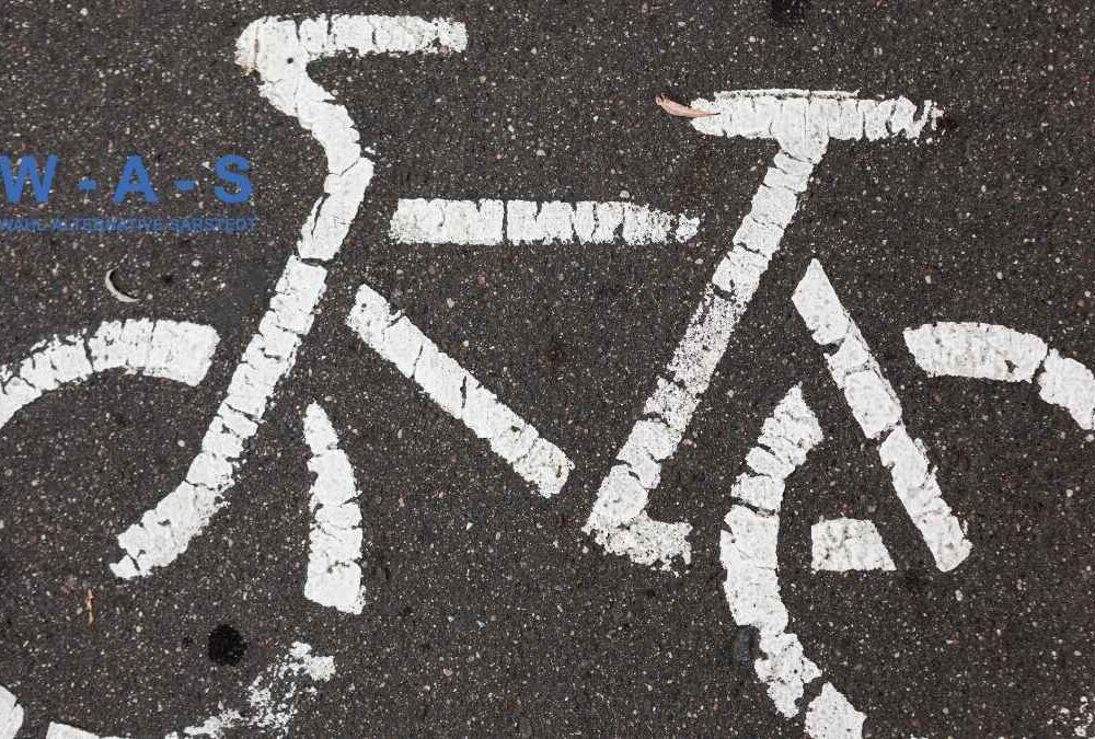 Mehr über den Artikel erfahren W-A-S fragt nach: Kommt das Zusatzschild „Radfahrer frei“ für den Weg an der ehemaligen Post?